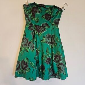 Betsey Johnson Vintage 2010s Green Flower Strapless dress
